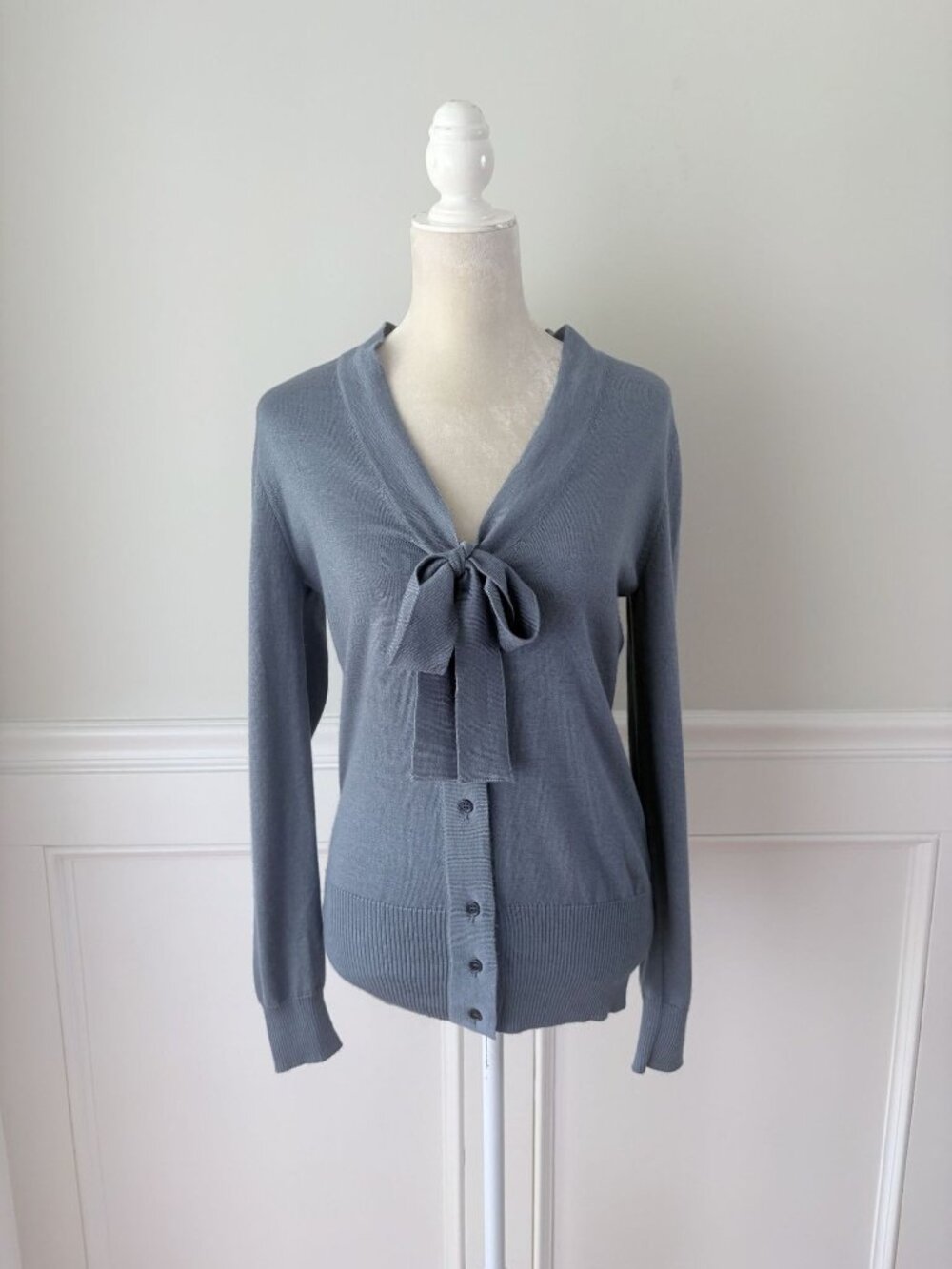 Carolina Herrera Blue Cashmere Silk Tie Neck Cardigan Sweater M